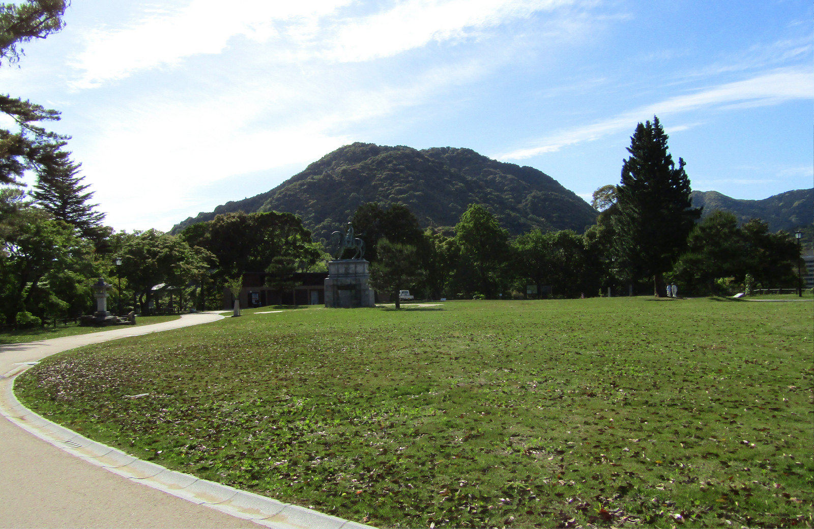 亀山公園山頂広場