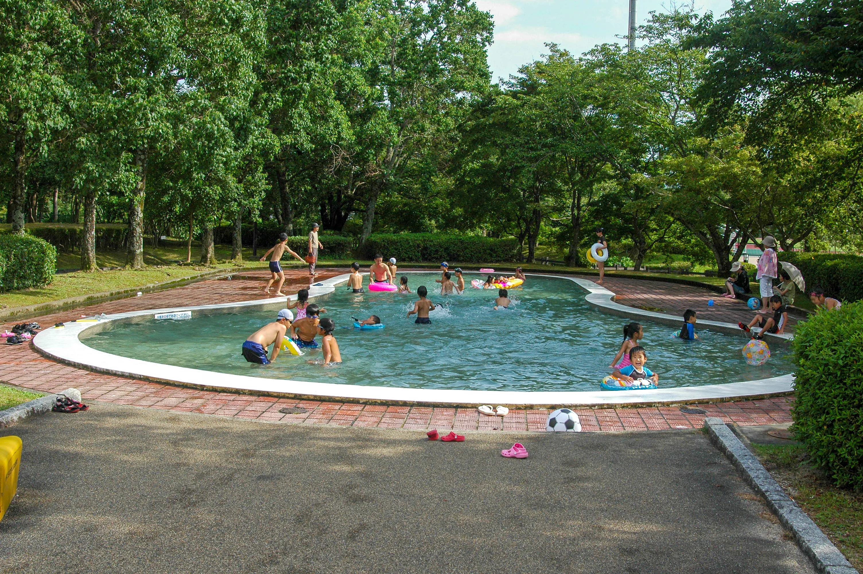 維新公園池プール