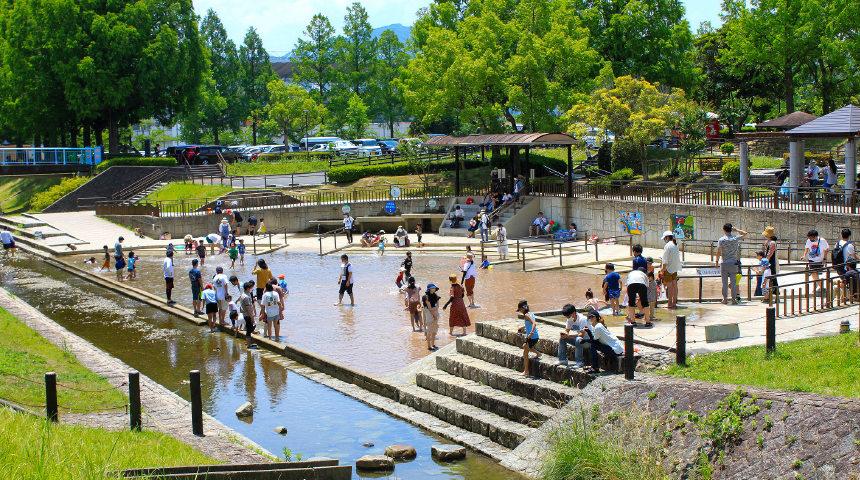 維新百年記念公園