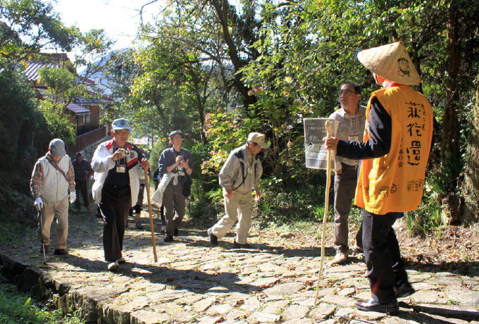 與專業導覽人員一起健走漫遊　萩往還銅板價路線　一之坂川四十二彎路線