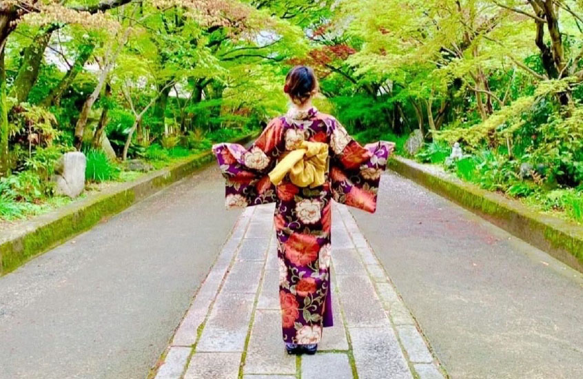 Path to Ryufukuji Temple